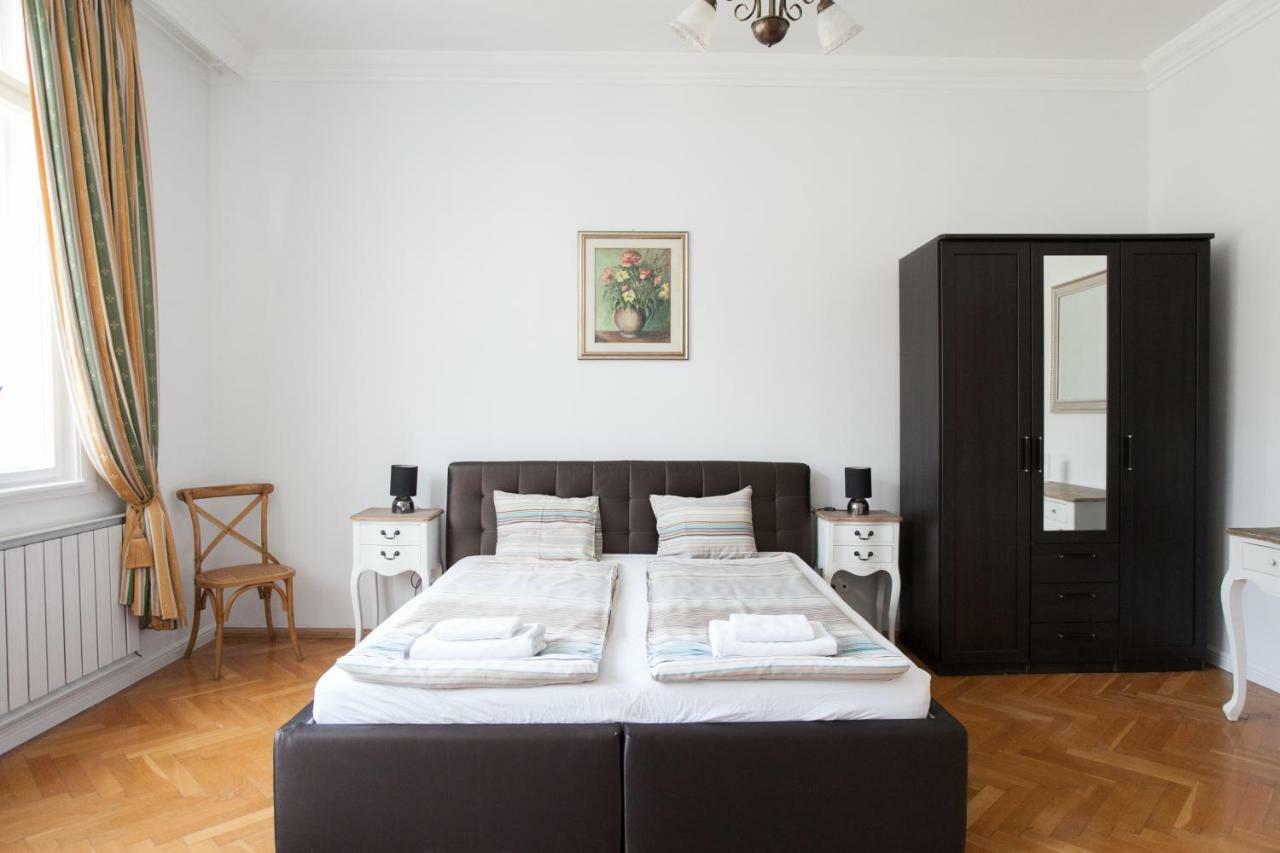 Chic & Charm Apartment Budapest Exterior foto